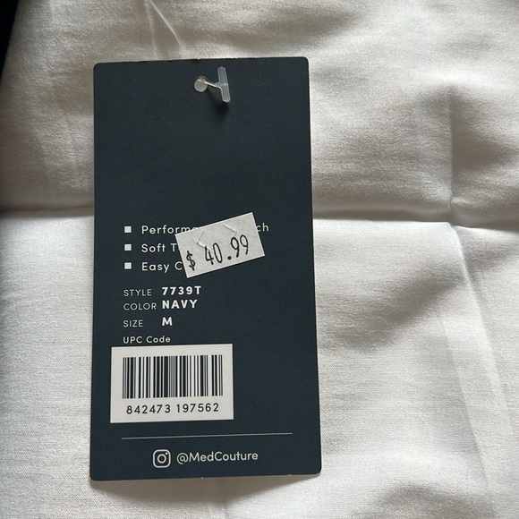 Med couture navy scrubs: medium - Picture 9 of 9